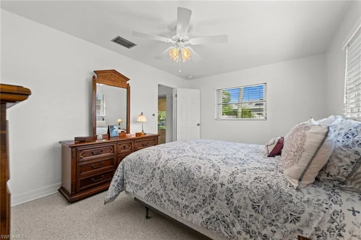 4029 Se 3rd Ave, Cape Coral, Florida 33904