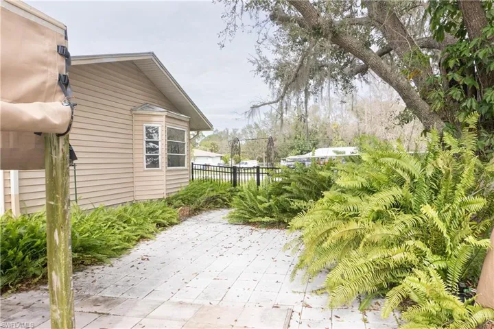 13955  Matanzas  DR, Fort Myers, FL 33905