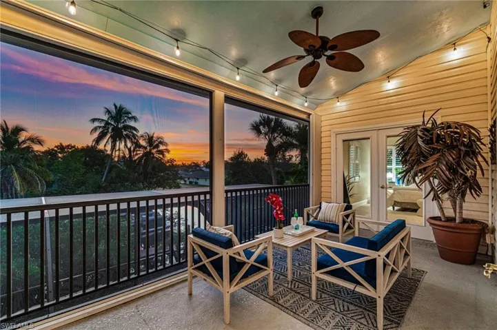 Comfortable screened lanai ideal for relaxing and enjoying sunset views