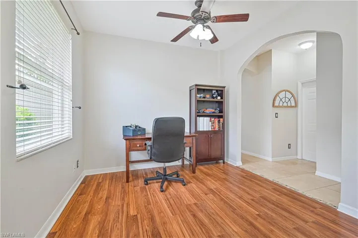 Den/Flex Room