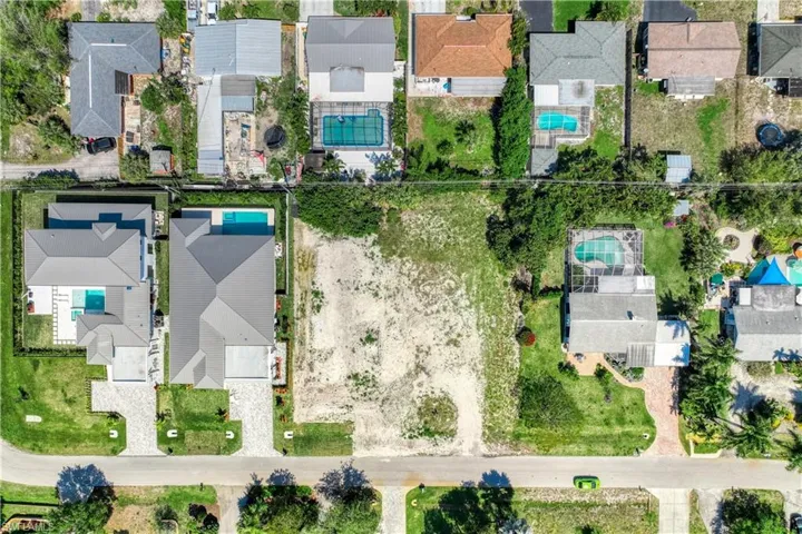 1081 Morningside DR, NAPLES FL 34103