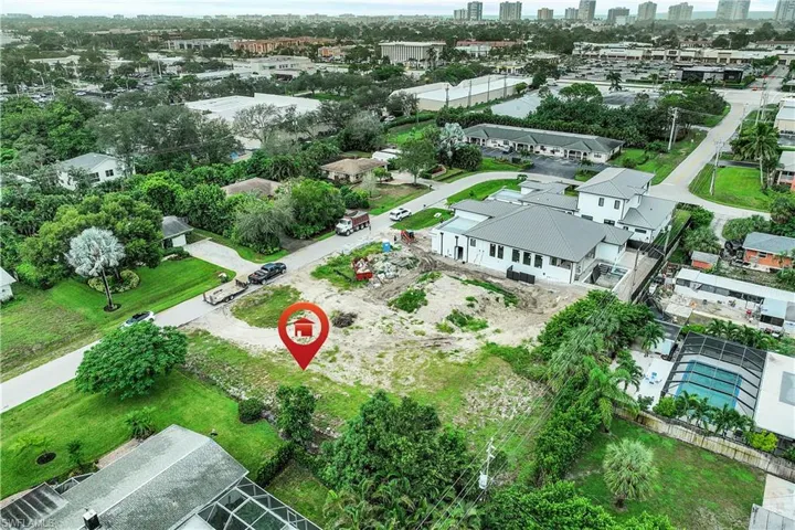 1081 Morningside DR, NAPLES FL 34103