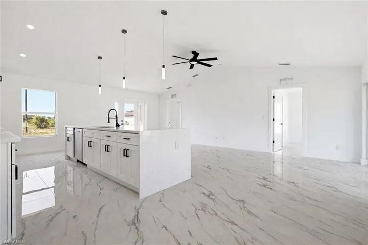 4231 Nw 32nd Ln, Cape Coral, Florida 33993