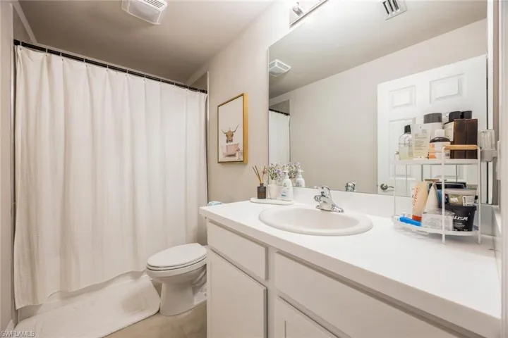 15401  Wildflower  CIR, Naples, FL 34119