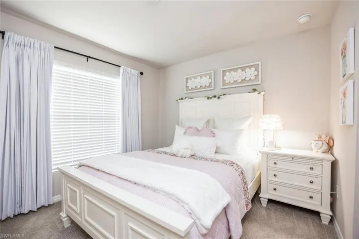 15401  Wildflower  CIR, Naples, FL 34119