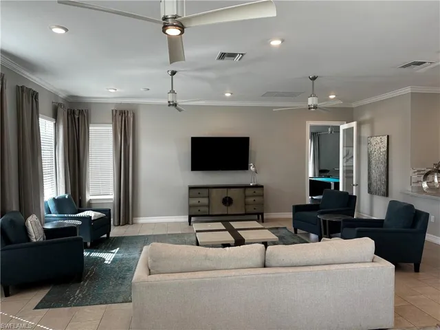 15401  Wildflower  CIR, Naples, FL 34119