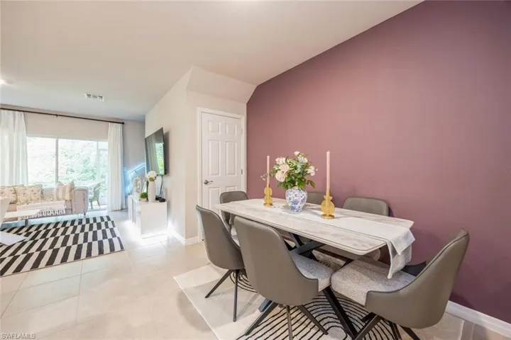 15401  Wildflower  CIR, Naples, FL 34119