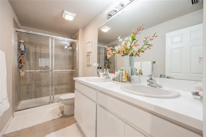 15401  Wildflower  CIR, Naples, FL 34119