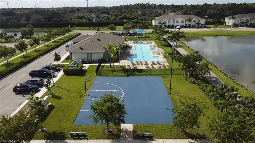 15401  Wildflower  CIR, Naples, FL 34119