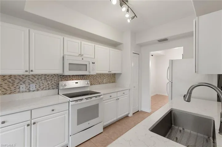 1335 Henley St # 802, Naples, Florida 34105