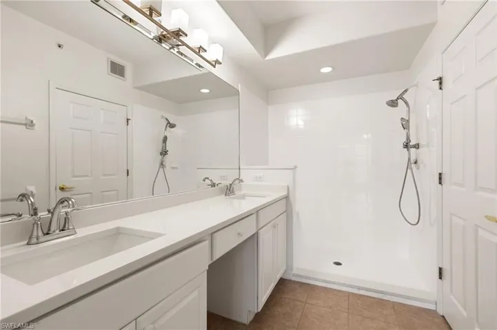 1335 Henley St # 802, Naples, Florida 34105