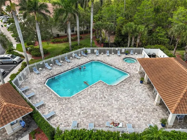 1335 Henley St # 802, Naples, Florida 34105
