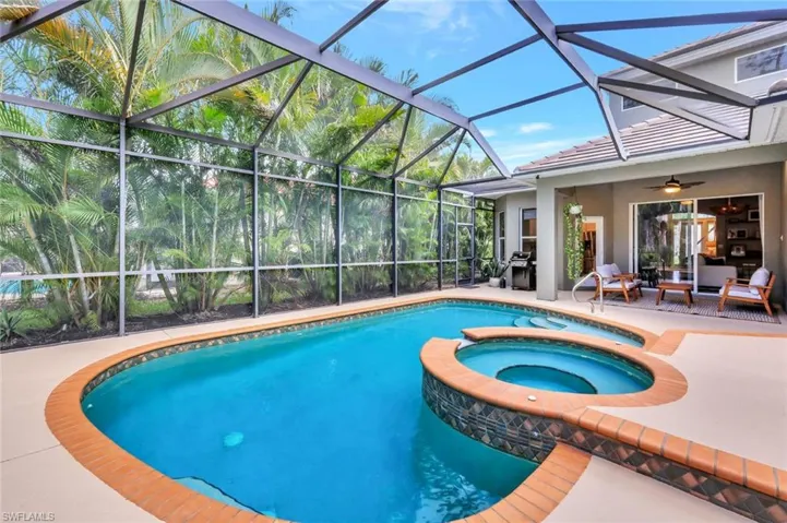 6499  Waverly Green  WAY, Naples, FL 34110
