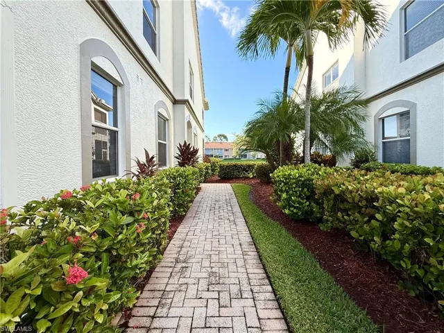 6817  Sterling Greens  DR, Naples, FL 34104