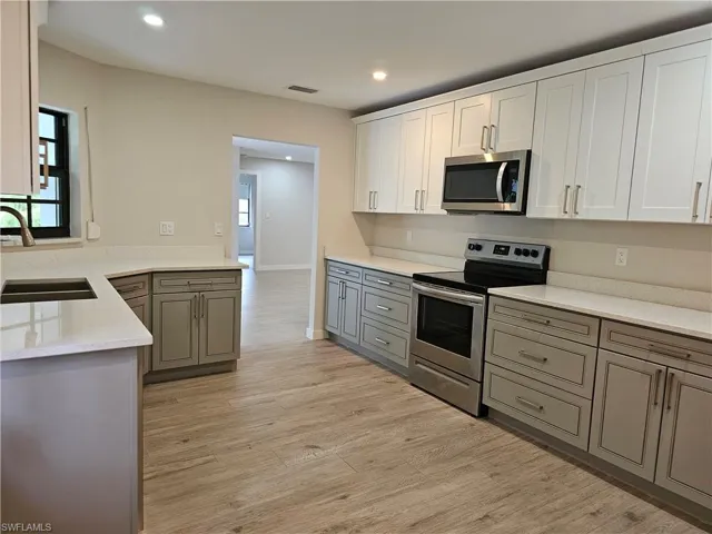 507  Maple N AVE, Lehigh Acres, FL 33972