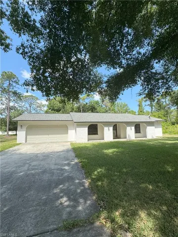 507  Maple N AVE, Lehigh Acres, FL 33972