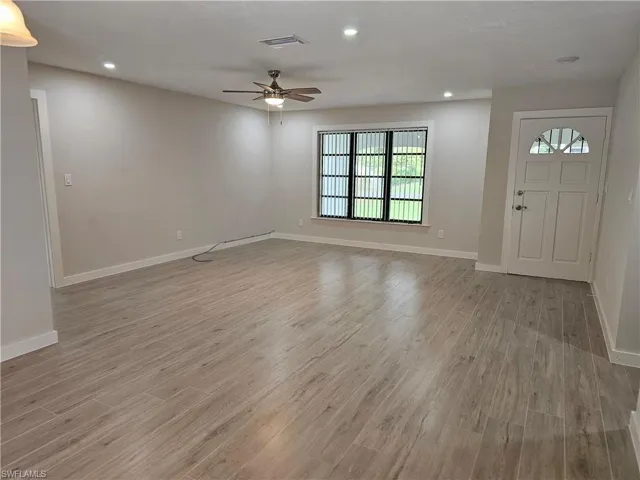 507  Maple N AVE, Lehigh Acres, FL 33972