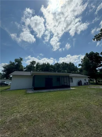 507  Maple N AVE, Lehigh Acres, FL 33972