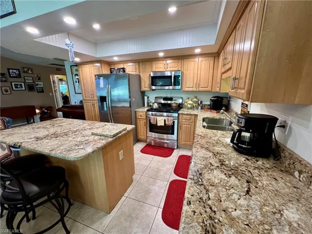 19944  Lake Vista  CIR, Lehigh Acres, FL 33936