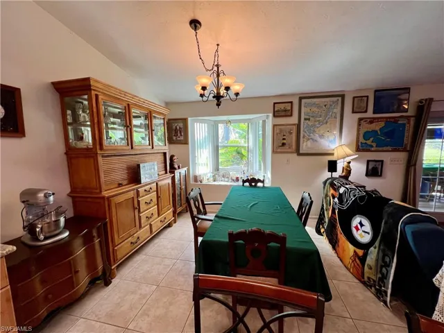 19944  Lake Vista  CIR, Lehigh Acres, FL 33936