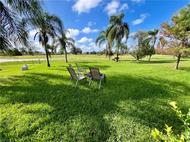 19944  Lake Vista  CIR, Lehigh Acres, FL 33936