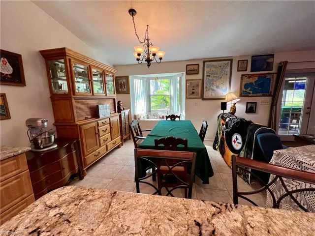19944  Lake Vista  CIR, Lehigh Acres, FL 33936