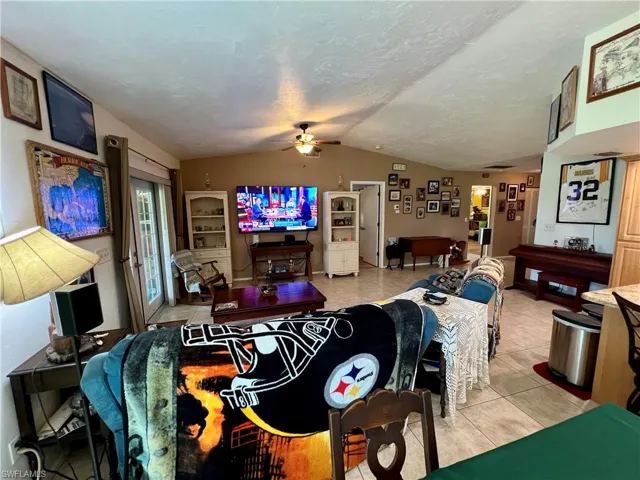 19944  Lake Vista  CIR, Lehigh Acres, FL 33936
