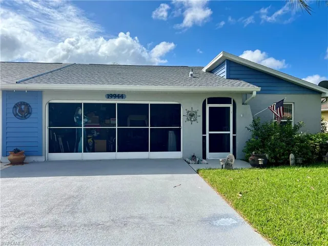 19944  Lake Vista  CIR, Lehigh Acres, FL 33936