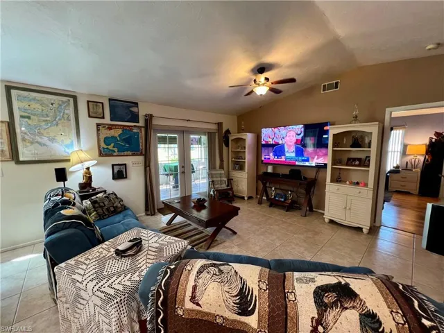 19944  Lake Vista  CIR, Lehigh Acres, FL 33936