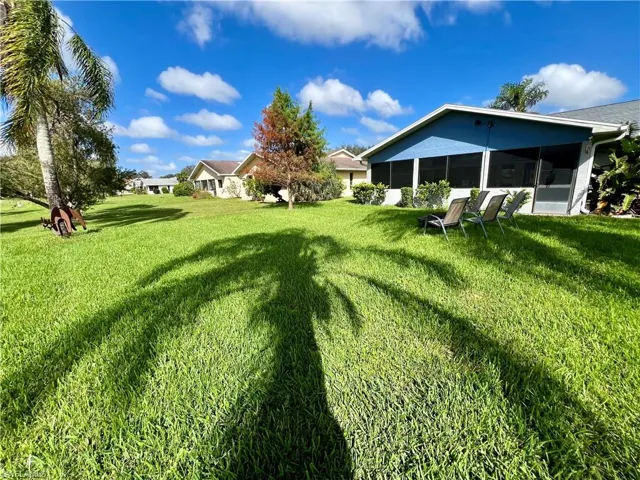 19944  Lake Vista  CIR, Lehigh Acres, FL 33936