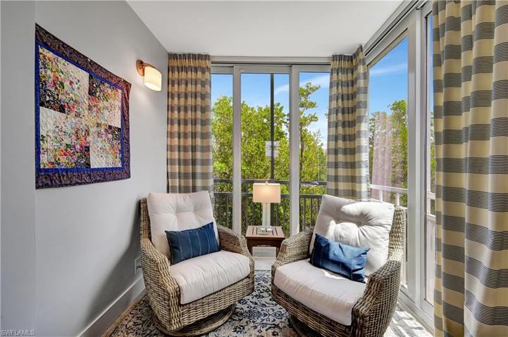 Guest Suite Sitting Area.