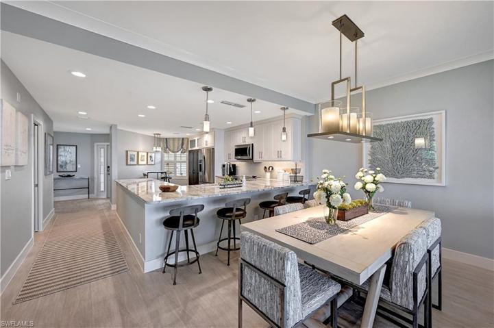 Dining & Kitchen.