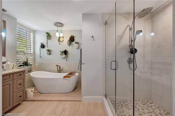 Primary Bathroom Soaker Tub.