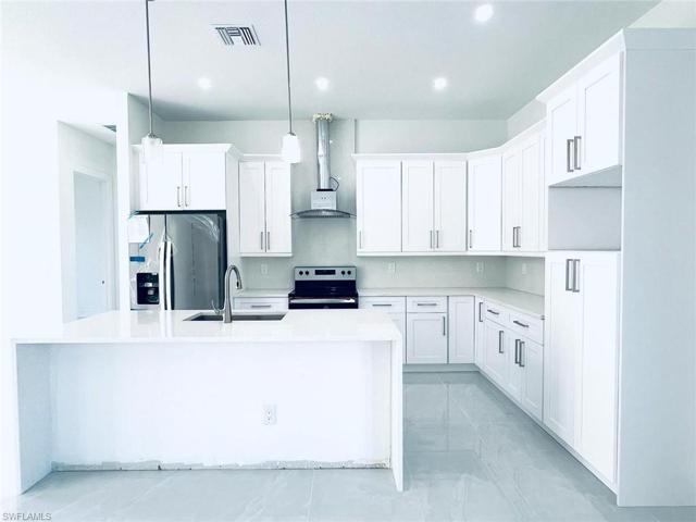 1121 Dixie AVE, LEHIGH ACRES FL 33972