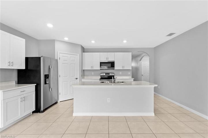10610  Crossback  LN, Lehigh Acres, FL 33936