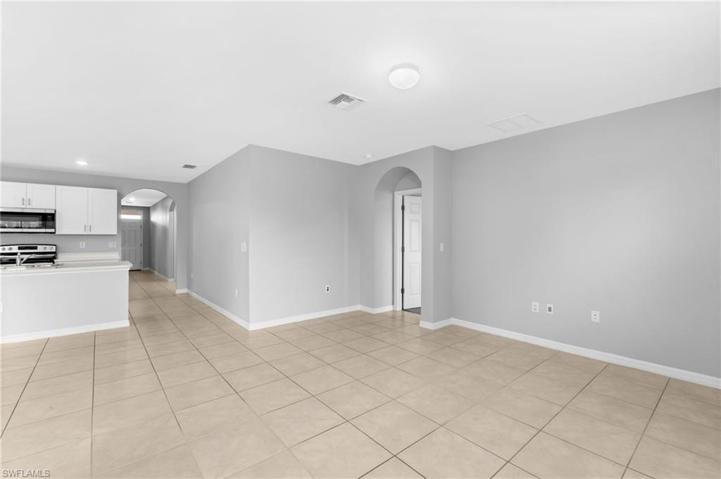 10610  Crossback  LN, Lehigh Acres, FL 33936