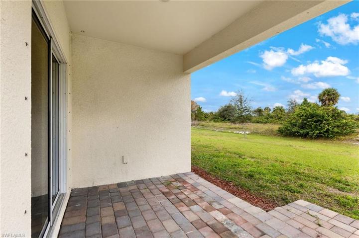 10610  Crossback  LN, Lehigh Acres, FL 33936