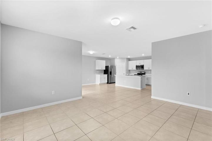 10610  Crossback  LN, Lehigh Acres, FL 33936