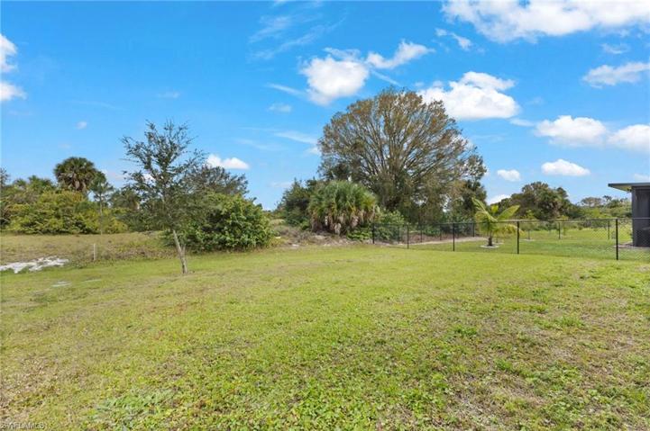 10610  Crossback  LN, Lehigh Acres, FL 33936