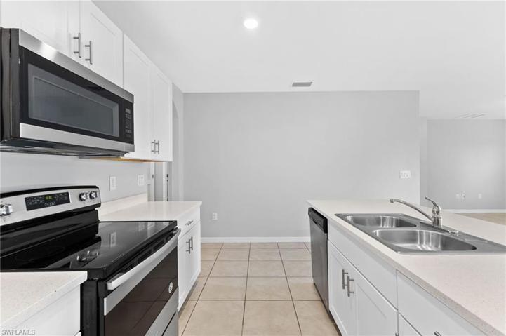 10610  Crossback  LN, Lehigh Acres, FL 33936