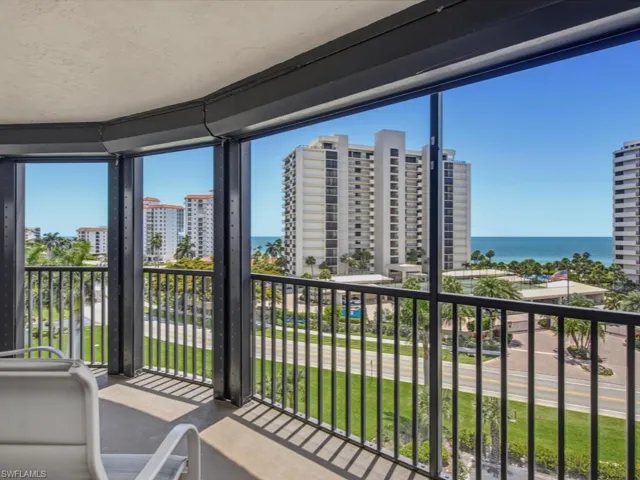 11030 Gulf Shore Dr 503, Naples, Florida 34108