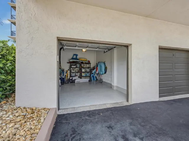 11030 Gulf Shore Dr 503, Naples, Florida 34108