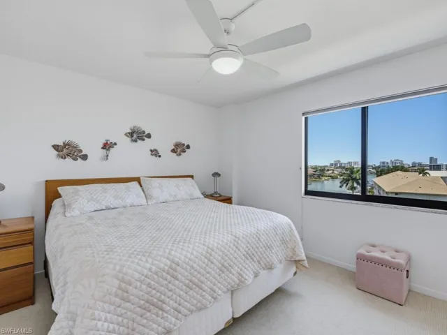 11030 Gulf Shore Dr 503, Naples, Florida 34108