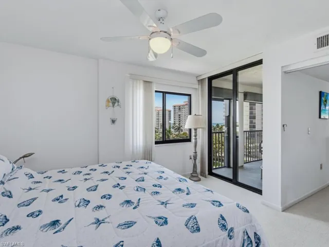11030 Gulf Shore Dr 503, Naples, Florida 34108