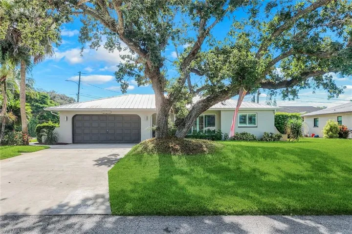 27984 Carl Cir - front yard
