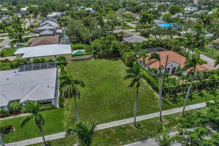12271 McGregor BLVD, FORT MYERS FL 33919
