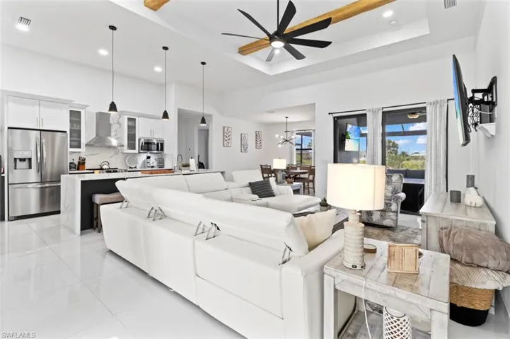 1 Nw 8th Ter, Cape Coral, Florida 33993