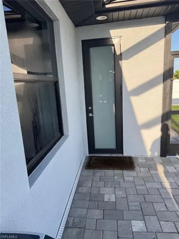 1 Nw 8th Ter, Cape Coral, Florida 33993