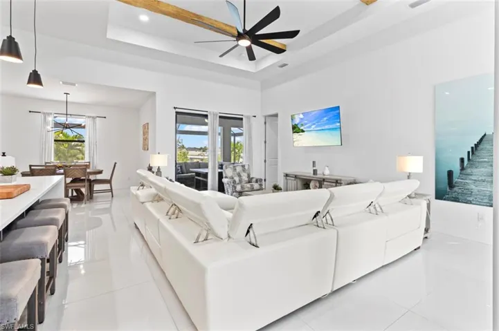 1 Nw 8th Ter, Cape Coral, Florida 33993
