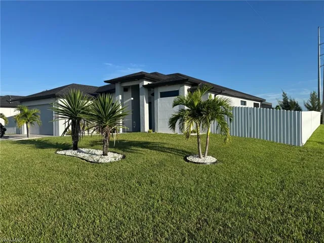 1 Nw 8th Ter, Cape Coral, Florida 33993